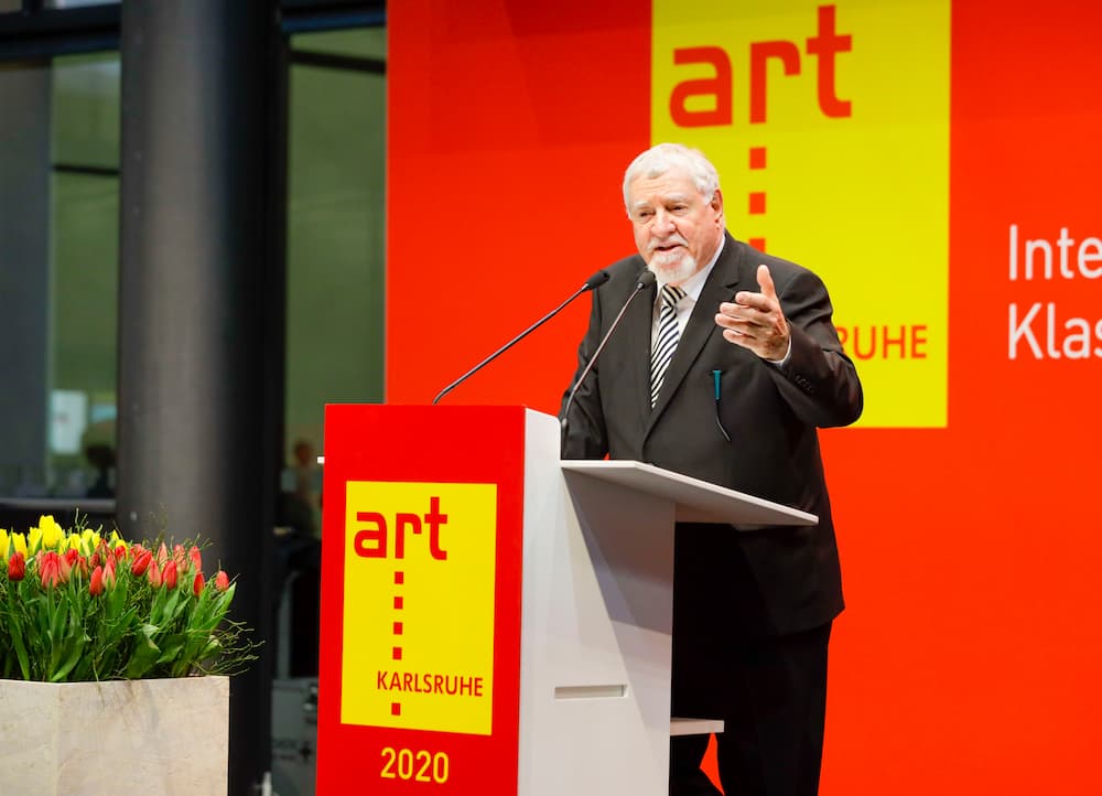 art KARLSRUHE: Kurator Ewald Karl Schrade eröffnet die Messe